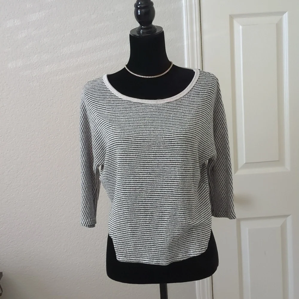 Silence and Noise Striped Knit Pullover Size XS (fits like a medium) - Picture 4 of 7